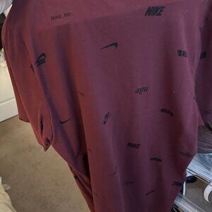 Nike Athletic Shirt Burgundy
